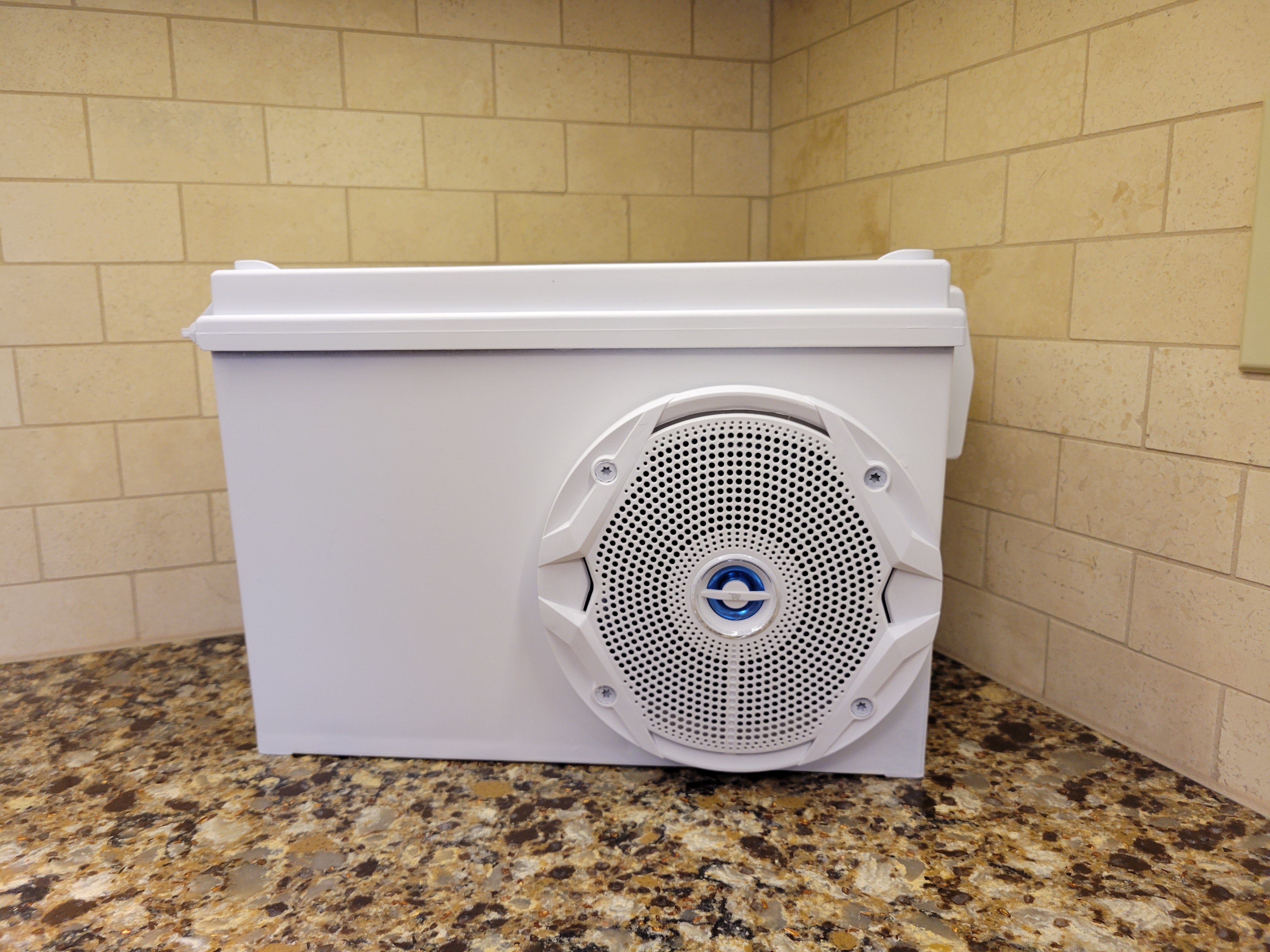 Migrator in Painted White – Juvie Juke Box